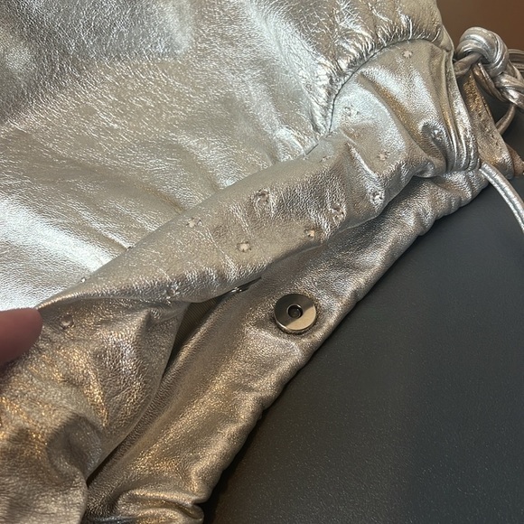 Vintage Rita Diana Mylinka Silver Metallic Crystal Puffer Cinch Shoulder bag - Picture 12 of 14